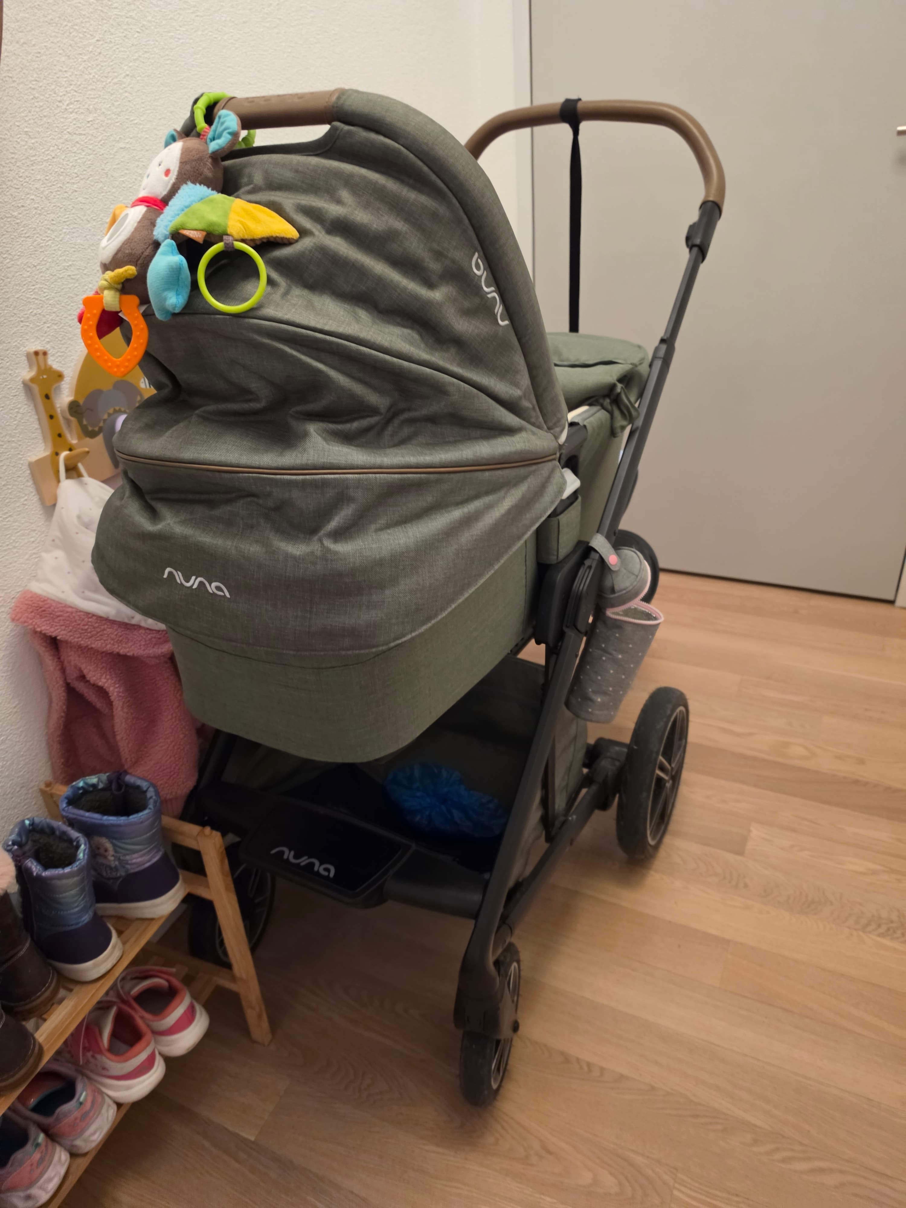 Nuna  Mixx Next zum Testen in Glattpark (Opfikon)